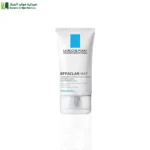 لاروش بوزيه ايفيكلار هو مرطب للتحكم في الزيت يقاوم اللمعان ويقلل حجم المسام في البشرة الدهنية المعرضة لحب الشباب.